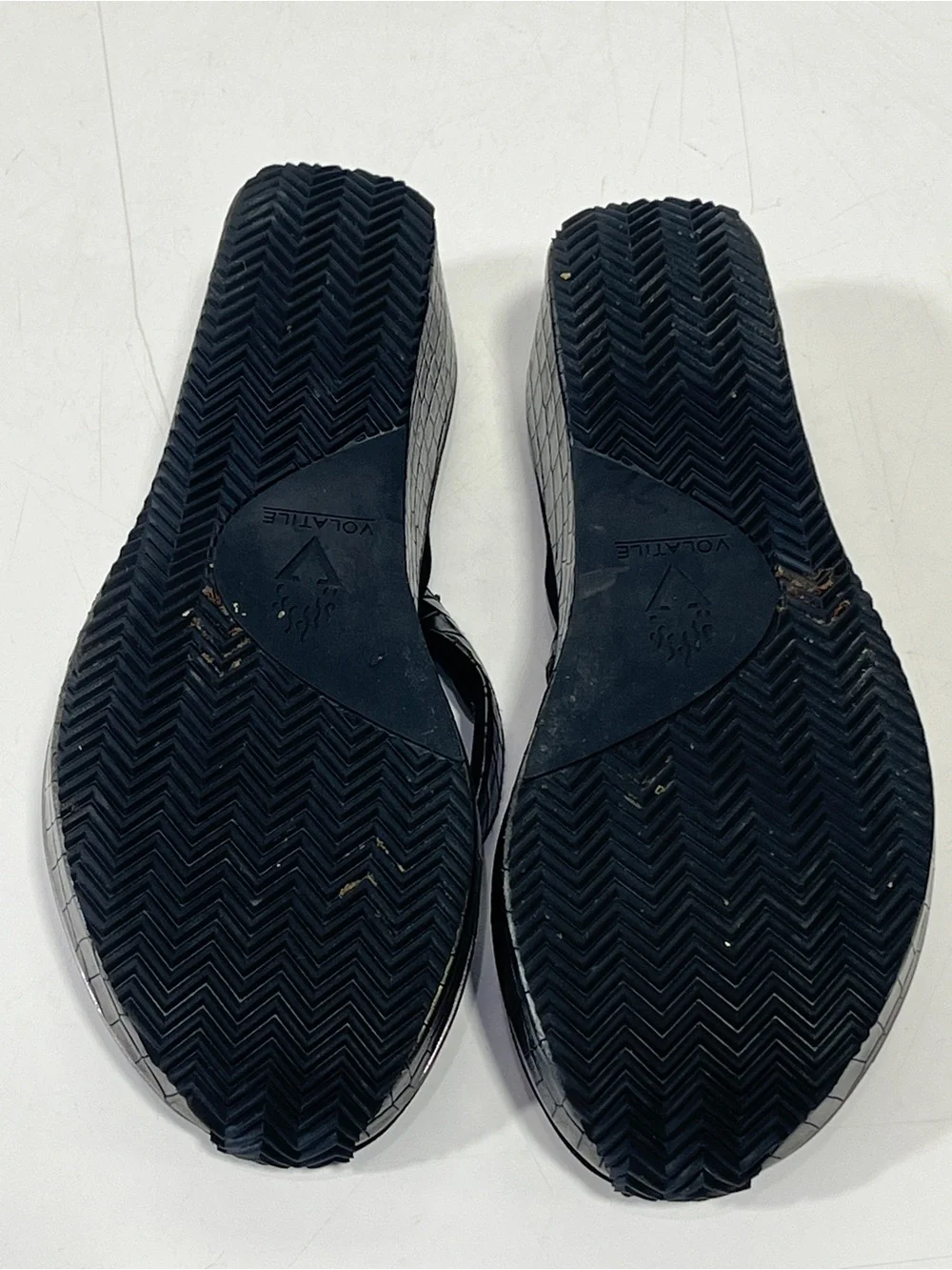 Volatile Metallic Black Croc-Embossed Wedge Thong Sandals